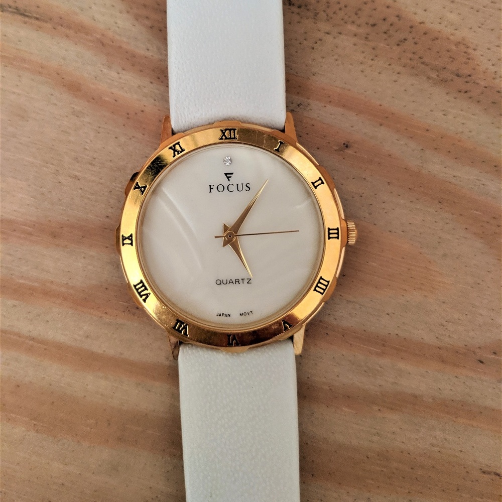 Focus White Mother of Pearl Goldtone Quartz Watch